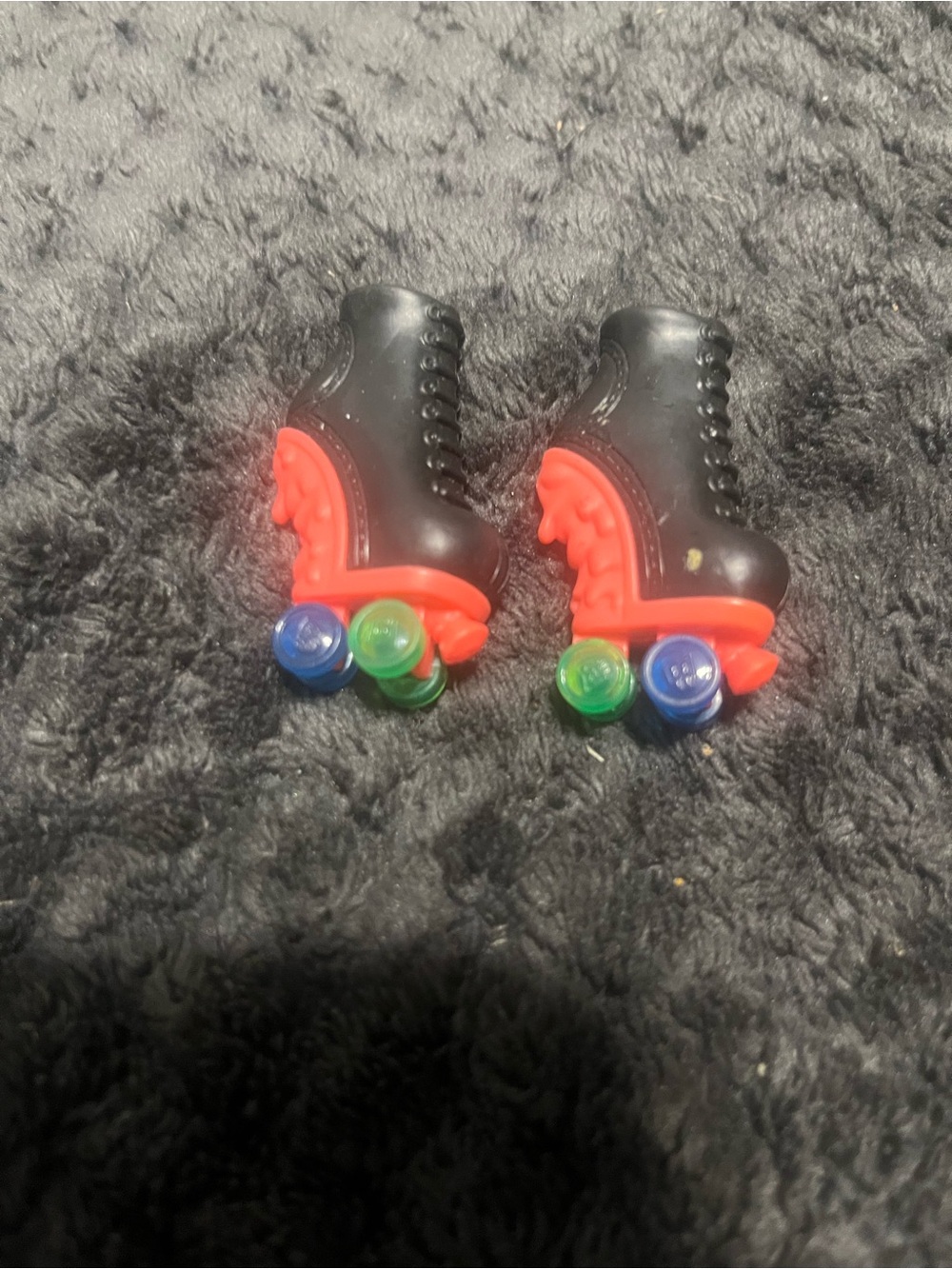 Monster High Ghoulia Yelps Skulltimate Roller Maze Skates Shoes